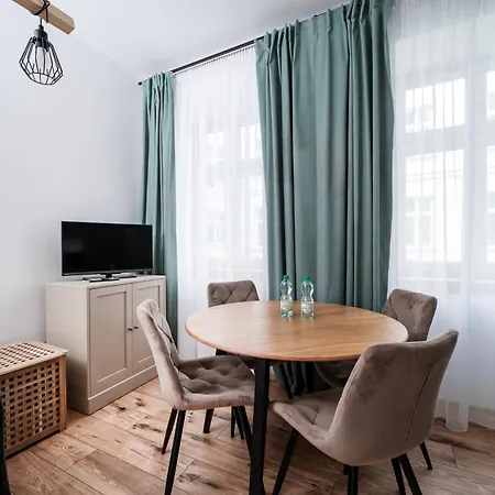 Nawrot Comfort By Bookinghost